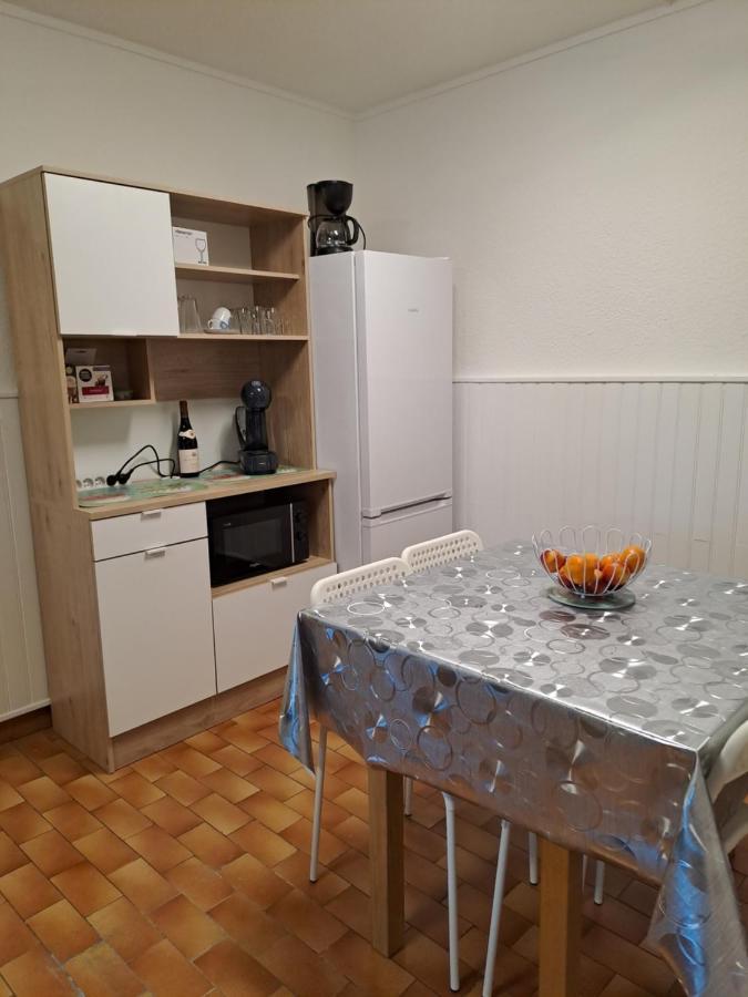 Appart En Duplex - 4/6 Personnes Le Barcares Luaran gambar